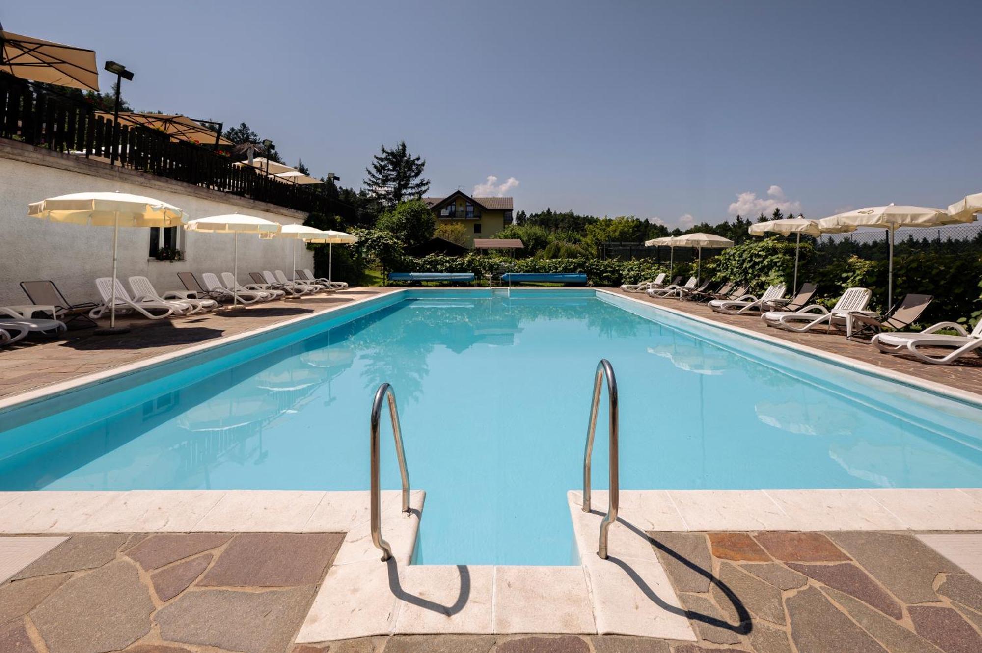 Hotel Scoiattolo Baselga di Pine Ngoại thất bức ảnh